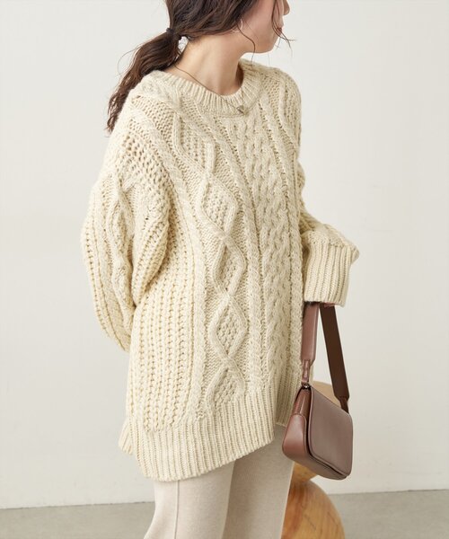 natural couture（ナチュラルクチュール）の「配色ラインゆるケーブルニット（ニット/セーター・レディース・ブルー/チャコールグレー/アイボリー/ブラック・FREE）」の14枚目の写真