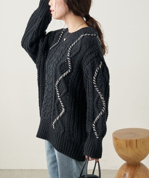 natural couture（ナチュラルクチュール）の「配色ラインゆるケーブルニット（ニット/セーター・レディース・ブルー/チャコールグレー/アイボリー/ブラック・FREE）」の17枚目の写真