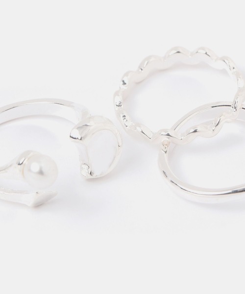 FOREVER 21（フォーエバー トゥエンティーワン）の「3セットリング（リング・レディース・シルバー・FREE）」の3枚目の写真