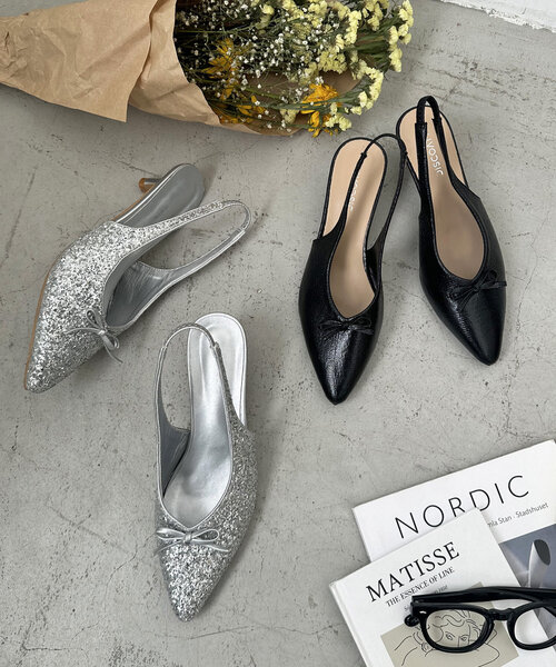 DISCOAT（ディスコート）の「リボンピンヒールパンプス（パンプス・レディース・シルバー/ブラック・MEDIUM/LARGE）」の3枚目の写真