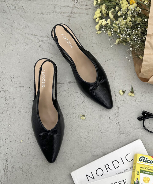 DISCOAT（ディスコート）の「リボンピンヒールパンプス（パンプス・レディース・シルバー/ブラック・MEDIUM/LARGE）」の8枚目の写真