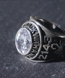 G.V.G.V.（ジーヴィージーヴィー）の「COLLEGE RING（リング）」