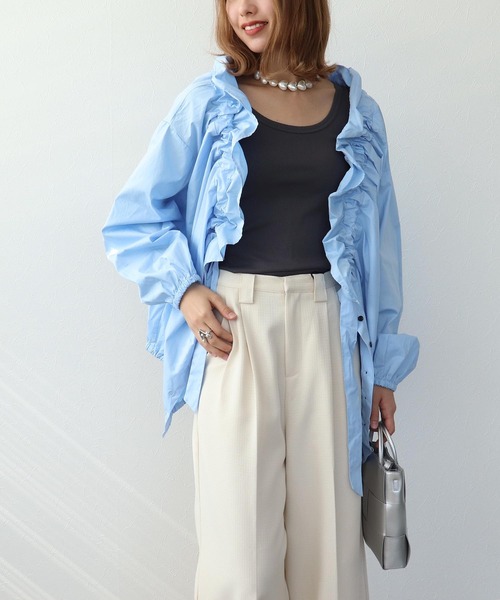 Three Four Time（ｽﾘｰﾌｫｰﾀｲﾑ）の「ビッグフリルカラーモードブラウス（シャツ/ブラウス・レディース・オフホワイト/ブルー・FREE）」の8枚目の写真