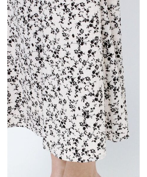 RESEXXY（リゼクシー）の「バックオープンマーメイドワンピース（ワンピース・レディース・ホワイト/イエロー/ブラック・FREE）」の15枚目の写真