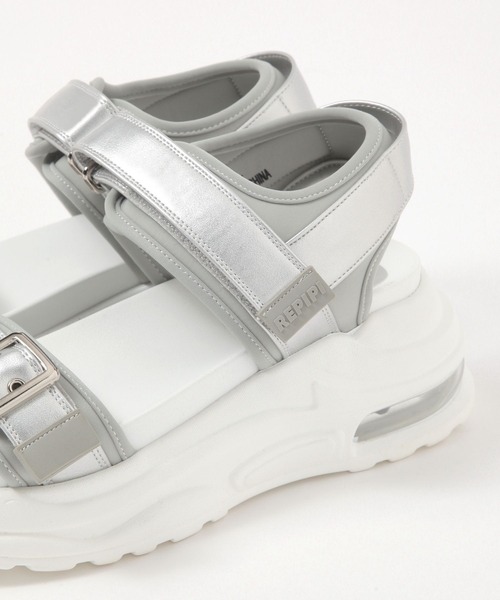 repipi armario(レピピ アルマリオ)の「クリアソールスポサン(サンダル・キッズ・アイボリー/シルバー/マルチ/ブラック・LARGE/MEDIUM/SMALL)」の13枚目の写真