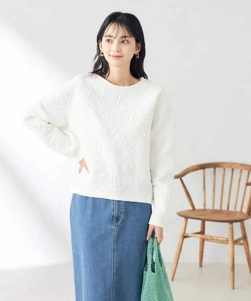 a.v.v(アーヴェヴェ)の「フクレジャガードトップス(Tシャツ/カットソー・レディース・アイボリー・40/38)」の2枚目の写真