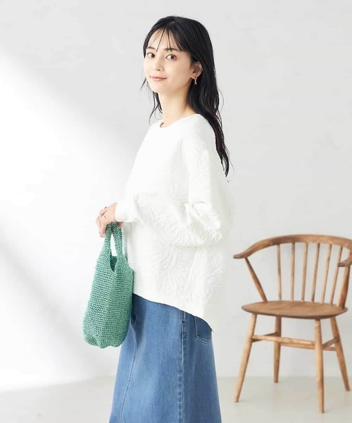 a.v.v(アーヴェヴェ)の「フクレジャガードトップス(Tシャツ/カットソー・レディース・アイボリー・40/38)」の4枚目の写真