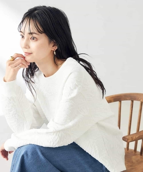 a.v.v(アーヴェヴェ)の「フクレジャガードトップス(Tシャツ/カットソー・レディース・アイボリー・40/38)」の6枚目の写真