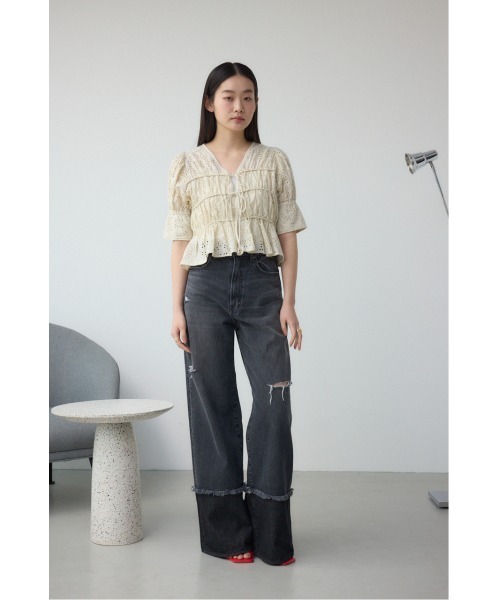 AZUL by moussy(アズールバイマウジー)の「ギャザーストラップスクエアトゥサンダル 靴(サンダル・レディース・アイボリー/ブラック/グレー/レッド・SMALL/MEDIUM/LARGE)」の12枚目の写真