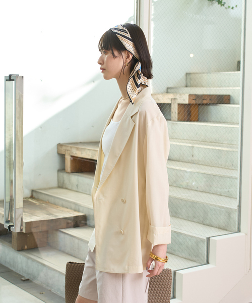 Rouge vif Anna(ルージュヴィフアンナ)の「エアリーシャツジャケット(テーラードジャケット・レディース・アイボリー/ブラック・フリー)」の4枚目の写真