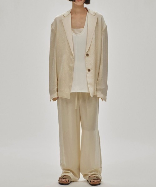 TODAYFUL(トゥデイフル)の「TODAYFUL Satin Over Jacket(その他アウター・レディース・ベージュ/ブラック・38/36)」の3枚目の写真