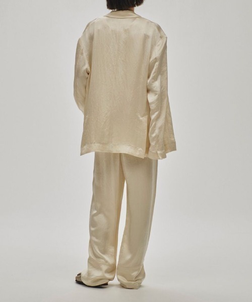 TODAYFUL(トゥデイフル)の「TODAYFUL Satin Over Jacket(その他アウター・レディース・ベージュ/ブラック・38/36)」の5枚目の写真