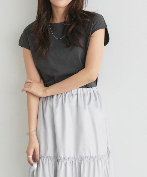 Pierrot(ピエロ)の「【骨格ウェーブさんにオススメ】ボートネック/フレンチスリーブベーシックTシャツ(Tシャツ/カットソー・レディース・チャコール/オフホワイト/ブルー/ブラック・S/M/L)」の9枚目の写真