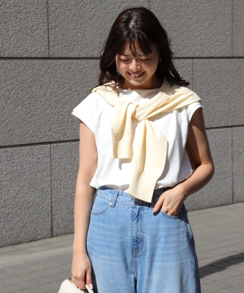 Pierrot(ピエロ)の「【骨格ウェーブさんにオススメ】ボートネック/フレンチスリーブベーシックTシャツ(Tシャツ/カットソー・レディース・チャコール/オフホワイト/ブルー/ブラック・S/M/L)」の20枚目の写真