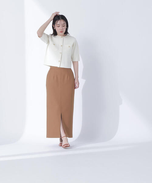 NATURAL BEAUTY BASIC(ナチュラルビューティーベーシック)の「◇【美人百花掲載】【WEB限定カラー:ダークブラウン】エンブレムボタンニットジャケット半袖(カーディガン/ボレロ・レディース・レッド/オフホワイト/ダークブラウン/ネイビー/ベージュ・FREE)」の8枚目の写真