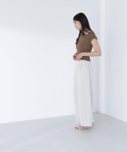 NATURAL BEAUTY BASIC(ナチュラルビューティーベーシック)の「◇シャーリングコンパクトカットソー(Tシャツ/カットソー・レディース・レッド/オフホワイト/ブラウン・FREE)」の17枚目の写真