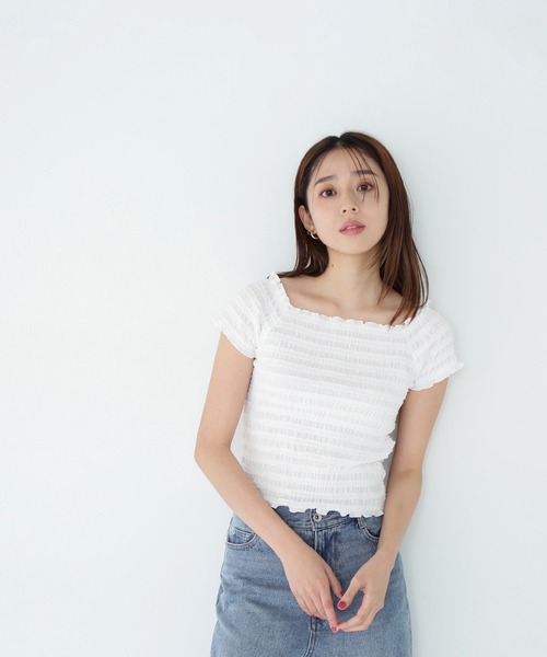 NATURAL BEAUTY BASIC（ナチュラルビューティーベーシック）の「◇シャーリングコンパクトカットソー（Tシャツ/カットソー・レディース・レッド/オフホワイト/ブラウン・FREE）」の7枚目の写真