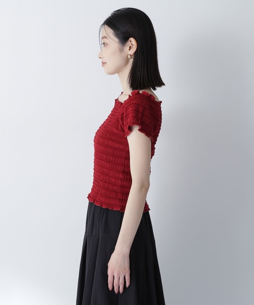 NATURAL BEAUTY BASIC（ナチュラルビューティーベーシック）の「◇シャーリングコンパクトカットソー（Tシャツ/カットソー・レディース・レッド/オフホワイト/ブラウン・FREE）」の17枚目の写真