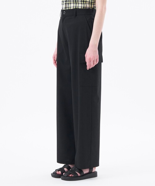 MACKINTOSH PHILOSOPHY（ﾏｯｷﾝﾄｯｼｭ ﾌｨﾛｿﾌｨｰ）の「ストレッチツイルワイドパンツ（カーゴパンツ・レディース・ブラック/オフホワイト・38/36/34）」の6枚目の写真