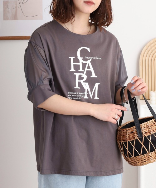 EGLANTINE(エグランティーヌ)の「EGLANTINE CHARM 箔ロゴプリント 袖光沢シアーカットソー 5分袖Tシャツ(Tシャツ/カットソー・レディース・チャコールグレー/オフホワイト/ブラック・40)」の1枚目の写真