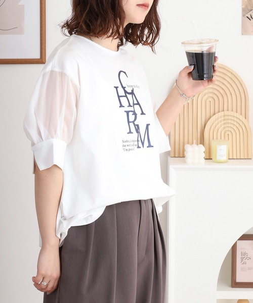 EGLANTINE(エグランティーヌ)の「EGLANTINE CHARM 箔ロゴプリント 袖光沢シアーカットソー 5分袖Tシャツ(Tシャツ/カットソー・レディース・チャコールグレー/オフホワイト/ブラック・40)」の5枚目の写真
