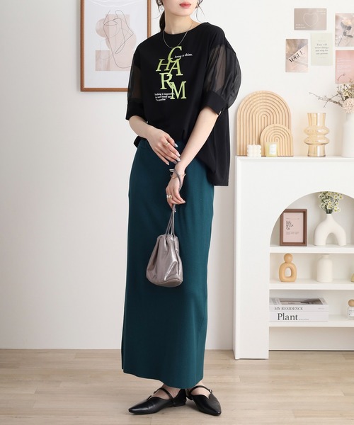 EGLANTINE(エグランティーヌ)の「EGLANTINE CHARM 箔ロゴプリント 袖光沢シアーカットソー 5分袖Tシャツ(Tシャツ/カットソー・レディース・チャコールグレー/オフホワイト/ブラック・40)」の11枚目の写真