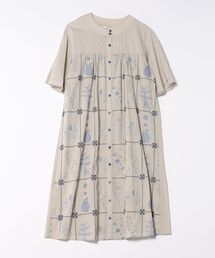 絵本、服等 子供服ブランド「SLAP SLIP(スラップスリップ、株式会社べべ）と