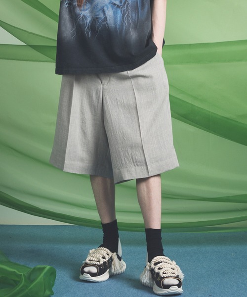 MAISON SPECIAL（メゾンスペシャル）の「《UNISEX》Triacetate Prime-Wide Shorts/トリアセテートプライムワイドショーツ【MAISON SPECIAL/メゾンスペシャル】（その他パンツ・メンズ・チャコールグレー/ブラック/グレイッシュベージュ/ブルー・0/1/2）」の4枚目の写真