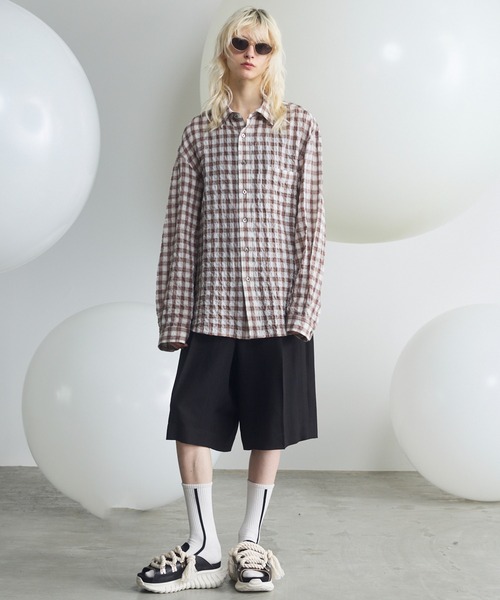 MAISON SPECIAL（メゾンスペシャル）の「《UNISEX》Triacetate Prime-Wide Shorts/トリアセテートプライムワイドショーツ【MAISON SPECIAL/メゾンスペシャル】（その他パンツ・メンズ・チャコールグレー/ブラック/グレイッシュベージュ/ブルー・0/1/2）」の14枚目の写真