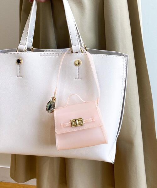 ESSENTIALS ロコハッチシッフヘスト 202SU225002FW0 CORAL ミニサイズジェリーバッグチャーム（チャーム）｜OPAQUE.CLIP