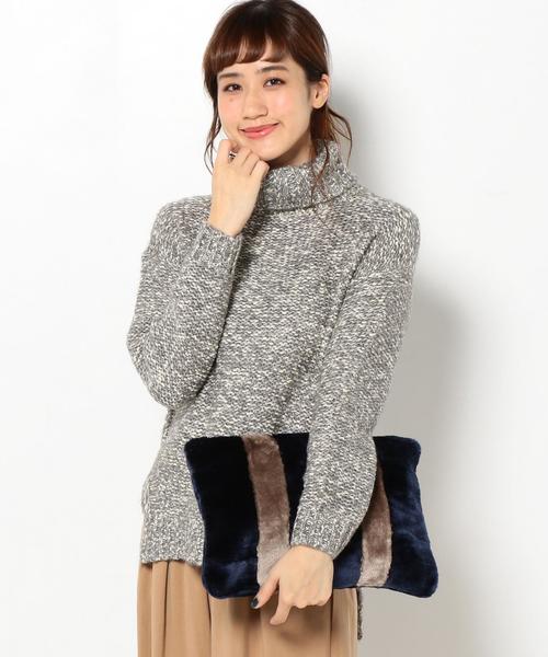 Another Edition(アナザーエディション)の「フェイクファークラッチ/AE FKF CLT(クラッチバッグ・レディース・ベージュ/ネイビー・フリー)」の8枚目の写真