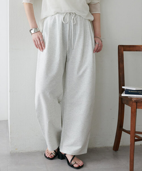 DISCOAT（ディスコート）の「キレイメスウェットタックパンツ（その他パンツ・レディース・オフホワイト/ライトグレー・LARGE/SMALL/MEDIUM）」の2枚目の写真