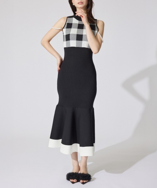 rienda(リエンダ)の「フェイクパールショルダージャガードニットワンピース 夏服 サマーニット(ワンピース・レディース・ブラウン/ブルー/ブラック・FREE)」の2枚目の写真