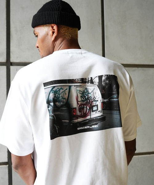 BASIS（ベイシス）の「SANDER LAND 9.1ozマグナムウェイト Graffiti バックプリント ビッグシルエット 半袖Tシャツ（Tシャツ/カットソー・メンズ・ホワイト/ブラック・MEDIUM/LARGE/X-LARGE）」の5枚目の写真