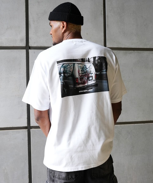 BASIS（ベイシス）の「SANDER LAND 9.1ozマグナムウェイト Graffiti バックプリント ビッグシルエット 半袖Tシャツ（Tシャツ/カットソー・メンズ・ホワイト/ブラック・MEDIUM/LARGE/X-LARGE）」の4枚目の写真