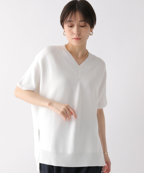 Elura(エルーラ)の「<WEB限定|第三弾ニット>華奢見えドルマンVネックニット/492597(ニット/セーター・レディース・ブラック/カーキ/ブラウン系その他2/ホワイト/ライトグレー・MEDIUM/X-LARGE)」の7枚目の写真