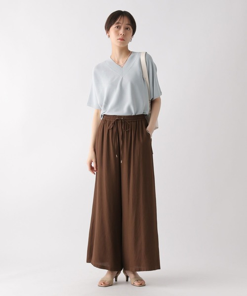 Elura(エルーラ)の「<WEB限定|第三弾ニット>華奢見えドルマンVネックニット/492597(ニット/セーター・レディース・ブラック/カーキ/ブラウン系その他2/ホワイト/ライトグレー・MEDIUM/X-LARGE)」の11枚目の写真