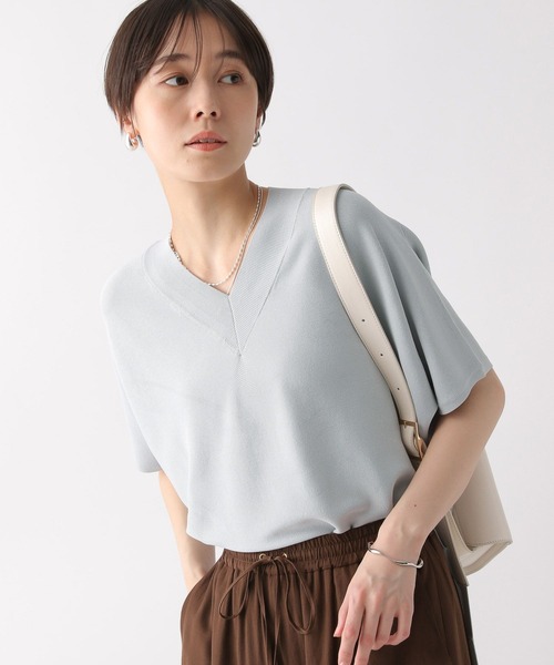 Elura(エルーラ)の「<WEB限定|第三弾ニット>華奢見えドルマンVネックニット/492597(ニット/セーター・レディース・ブラック/カーキ/ブラウン系その他2/ホワイト/ライトグレー・MEDIUM/X-LARGE)」の12枚目の写真