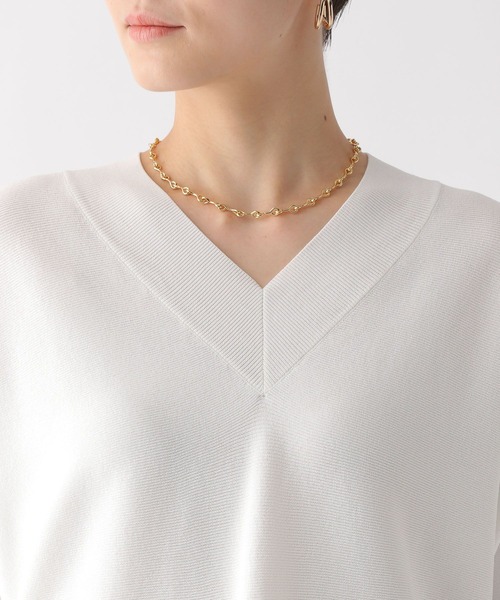 Elura(エルーラ)の「<WEB限定|第三弾ニット>華奢見えドルマンVネックニット/492597(ニット/セーター・レディース・ブラック/カーキ/ブラウン系その他2/ホワイト/ライトグレー・MEDIUM/X-LARGE)」の20枚目の写真