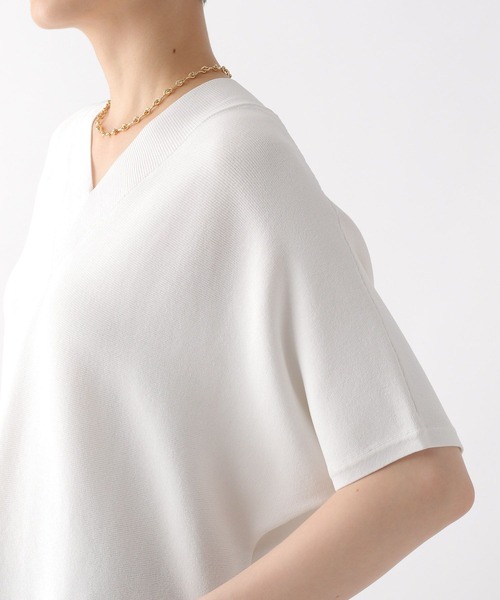 Elura(エルーラ)の「<WEB限定|第三弾ニット>華奢見えドルマンVネックニット/492597(ニット/セーター・レディース・ブラック/カーキ/ブラウン系その他2/ホワイト/ライトグレー・MEDIUM/X-LARGE)」の21枚目の写真