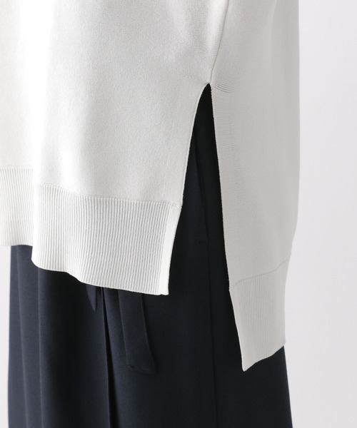 Elura(エルーラ)の「<WEB限定|第三弾ニット>華奢見えドルマンVネックニット/492597(ニット/セーター・レディース・ブラック/カーキ/ブラウン系その他2/ホワイト/ライトグレー・MEDIUM/X-LARGE)」の22枚目の写真