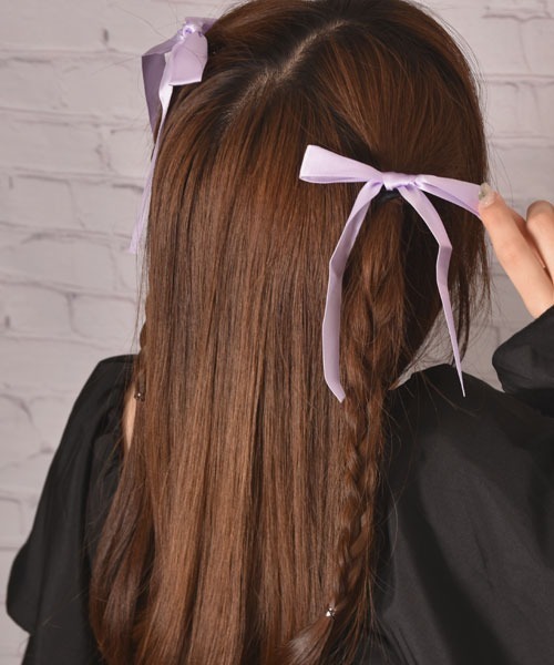 VIBGYOR Women（ヴィブジョー　ウィメン）の「【float】サテン リボン ヘアゴム【2個セット/12色展開】（ヘアゴム・レディース・ホワイト/ブラック/ネイビー/グレー/オフホワイト/ミント/ワインレッド/ラベンダー/チョコ/ベビーピンク/スモークピンク/グレー系・FREE）」の9枚目の写真