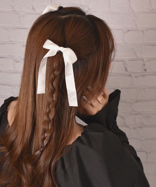 VIBGYOR Women（ヴィブジョー　ウィメン）の「【float】サテン リボン ヘアゴム【2個セット/12色展開】（ヘアゴム・レディース・ホワイト/ブラック/ネイビー/グレー/オフホワイト/ミント/ワインレッド/ラベンダー/チョコ/ベビーピンク/スモークピンク/グレー系・FREE）」の15枚目の写真