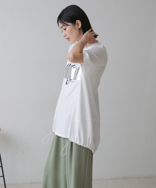 Bou Jeloud(ブージュルード)の「箔エンボスロゴチュニック(Tシャツ/カットソー・レディース・オフホワイト/キャメル/ブラック・FREE)」の12枚目の写真