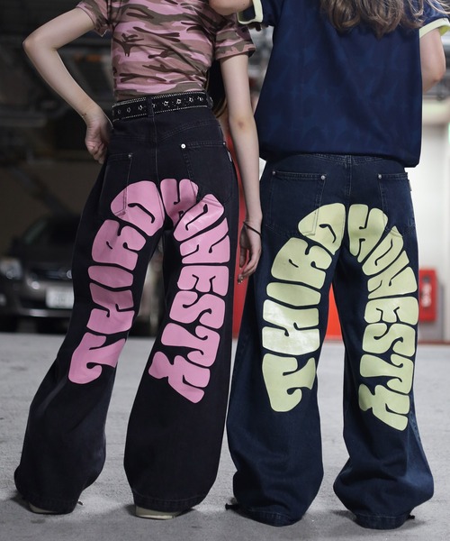 ATMARK(アットマーク)の「《2サイズ展開 / UNISEX 》バックアーチロゴ バギーデニム(デニムパンツ・メンズ・ブラック/インディゴブルー/ピンク・LARGE/MEDIUM)」の20枚目の写真