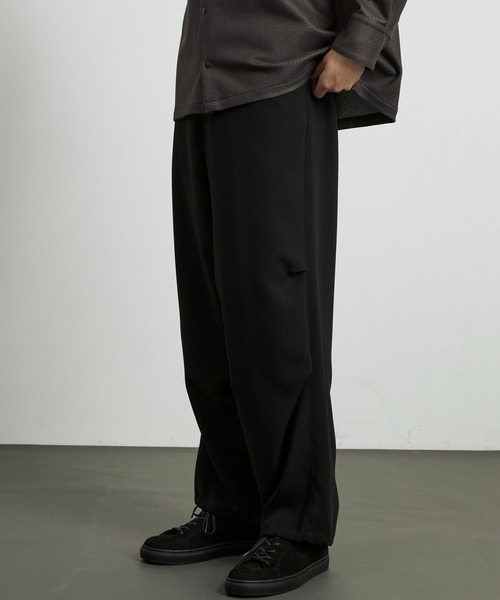 UNITED TOKYO（ユナイテッドトウキョウ）の「超撥水TRIXION パラシュートパンツ（その他パンツ・メンズ・ブラック/オフホワイト/ダークグレー・1/2）」の3枚目の写真