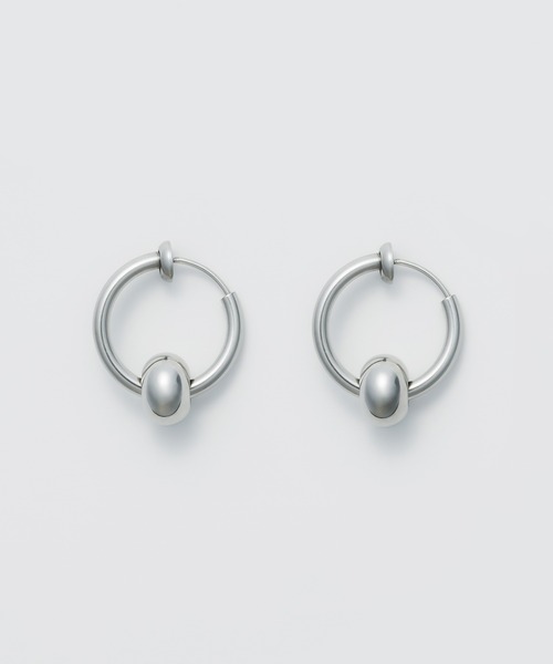 WYZ surgical stainless(ダブリューワイジィーサージカルステンレス)の「【 金属アレルギー対応 】モチーフ フープイヤリング サージカルステンレス (両耳用)(イヤリング・メンズ・シルバー/ブラック・FREE)」の7枚目の写真