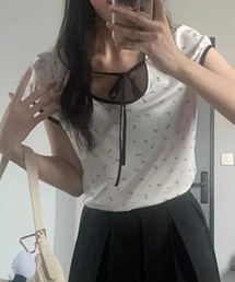 Silly | フラワーデザインリボンパフ半袖(Tシャツ/カットソー)