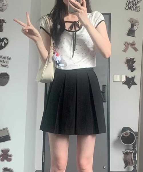 Silly（シリー）の「フラワーデザインリボンパフ半袖（Tシャツ/カットソー・レディース・ホワイト・FREE）」の4枚目の写真