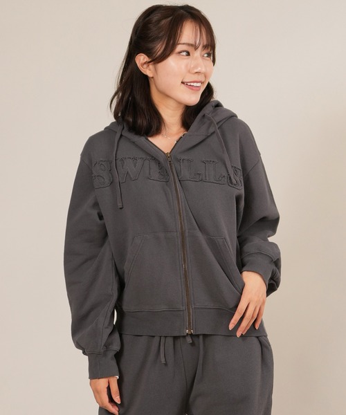 ムラサキスポーツ(ムラサキスポーツ)の「RIKKA FEMME/リッカファム ロゴワッペンパーカー ジップアップフーディー RF25FW09(パーカー・レディース・レッド/ブラウン/チャコールグレー・FREE)」の19枚目の写真